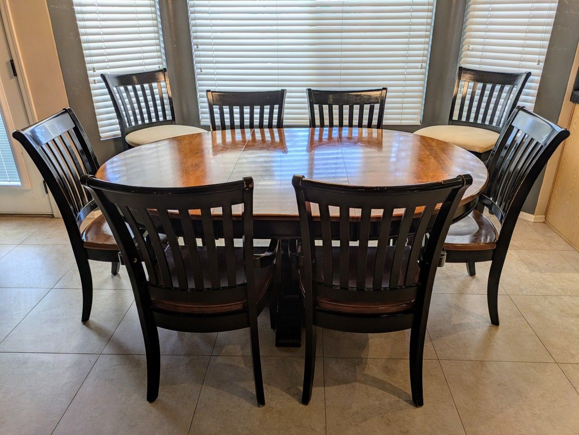 10 Piece Dining Set (including 2 Bar Stools)