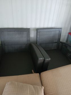 4 piece wicker patio set used once