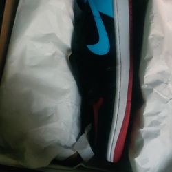 Air Jordan Retro 1 Low Black/Red/Blue 8.5 Womans