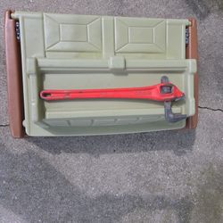 2ft Pipe Wrench Offset