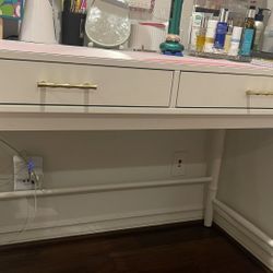 Desk/ Make Up Table