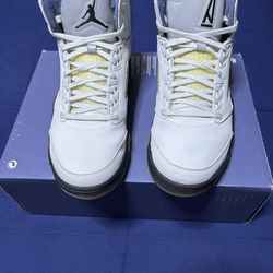 Jordan 5 Retro A Ma Maniere Dawn 2023  Size 9M/10.5W