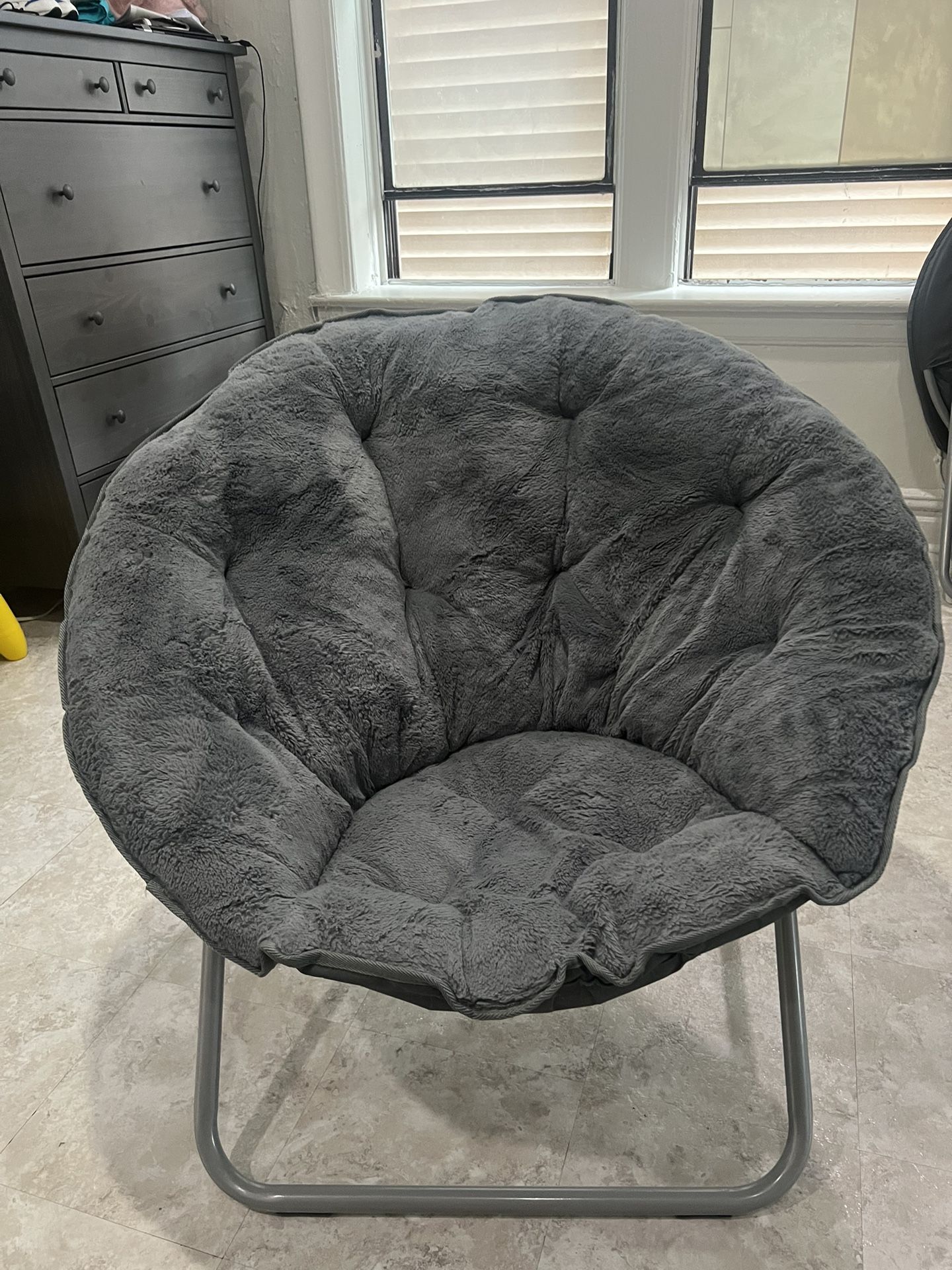 Comfy Saucer Chair