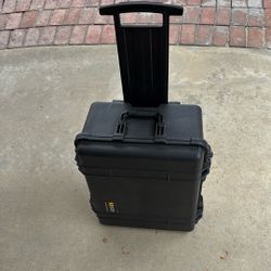 Pelican 1560 Case- Like New 