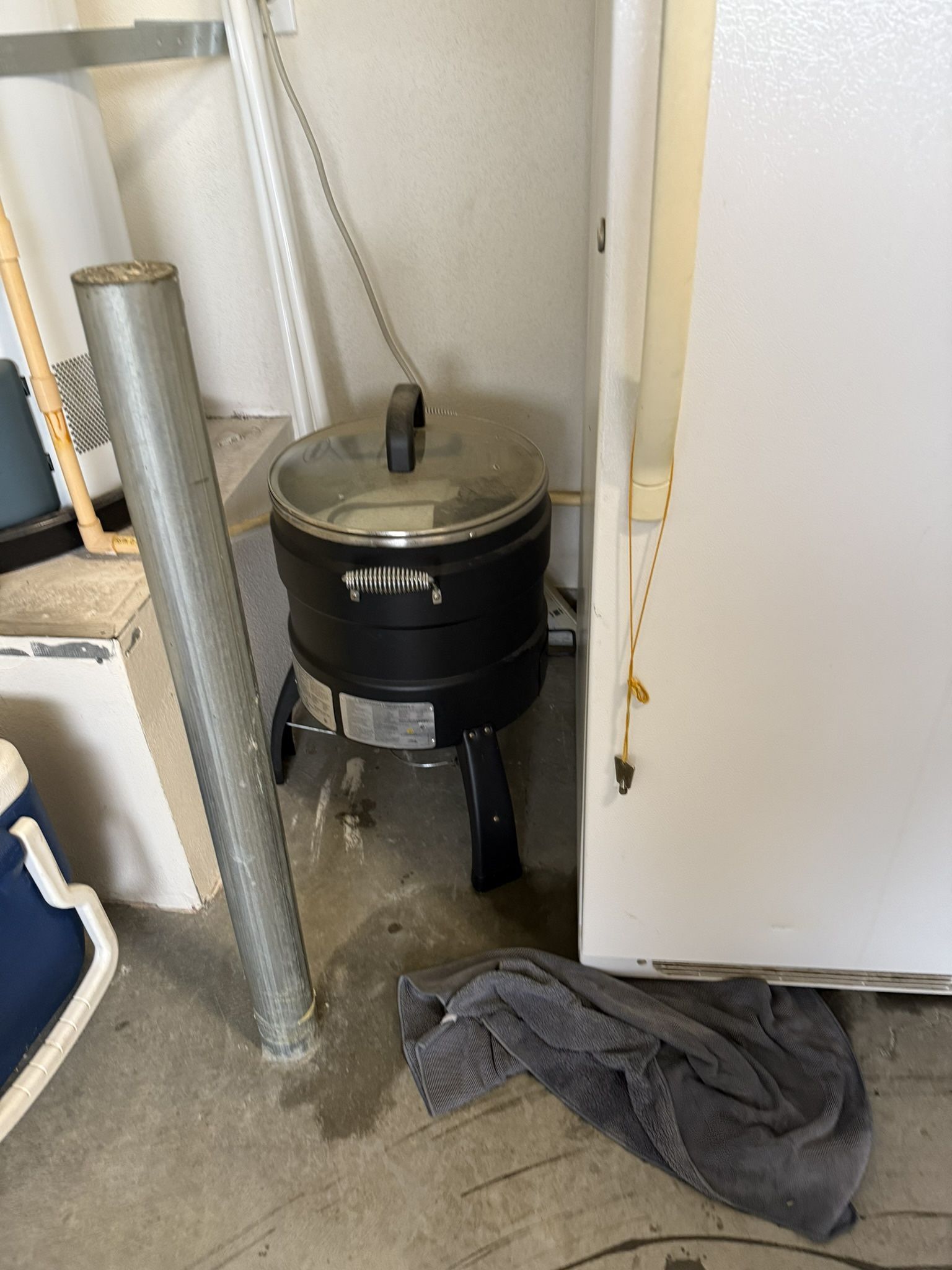 Refrigerators, Turkey Fryer, Kitchen appliances & more