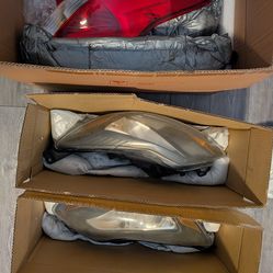 2013 Ford Focus Headlights and Taillights