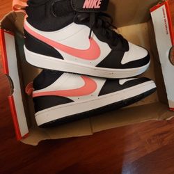 Nike Court Borough Mid 2