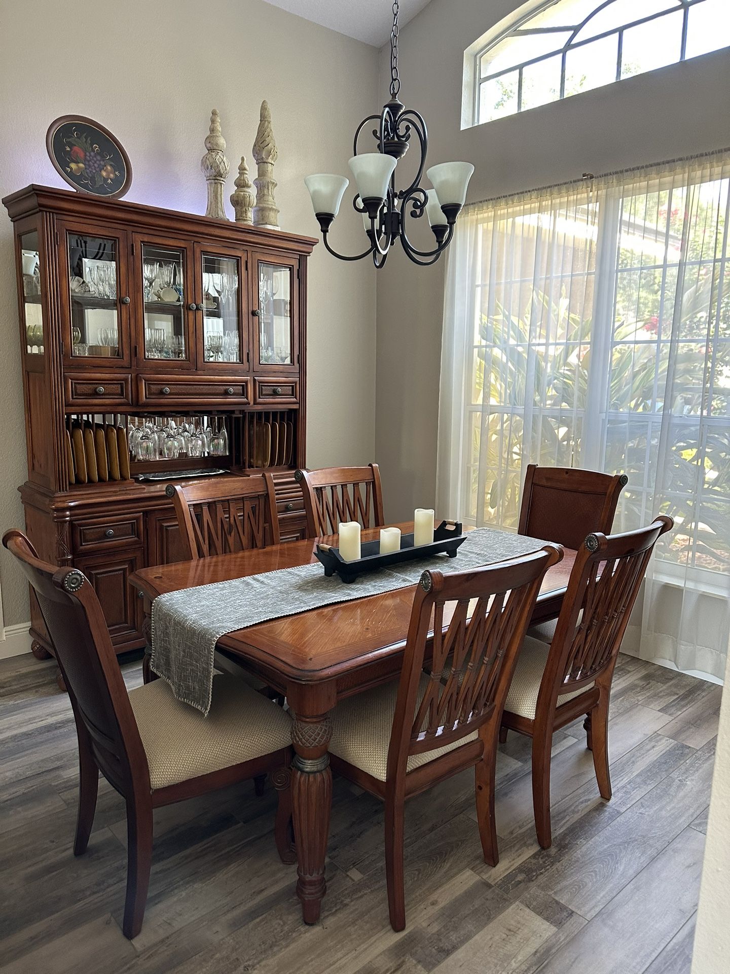 Dining Room Set - Tommy Bahama Style