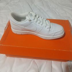 Brand-new Court Force Low Nike White Shoes 5.5 Youth