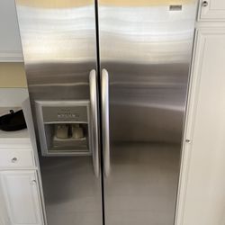Refrigerator Kenmore Elite