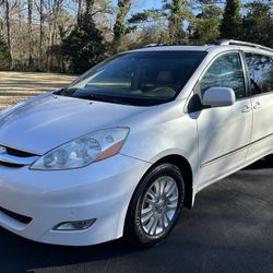 2008 Toyota Sienna