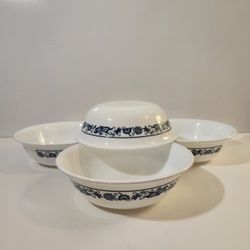 Vintage Lot (4) Corelle Corning Old Town Blue Onion Cereal / Soup Bowls 6.25"