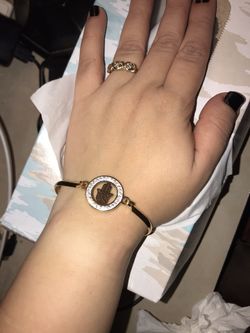 Gold plated bracelet / i have five of them