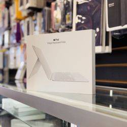 Apple iPad Magic Keyboard Folio 