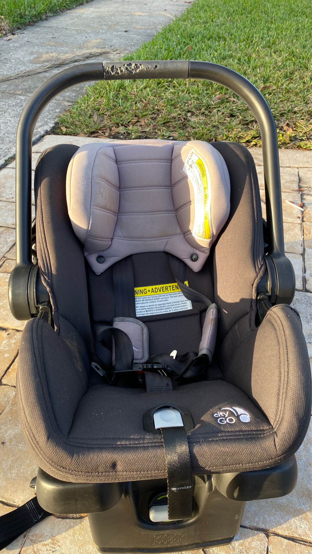 Baby Jogger City Go Infant Car Seat and Base, Black/Gray