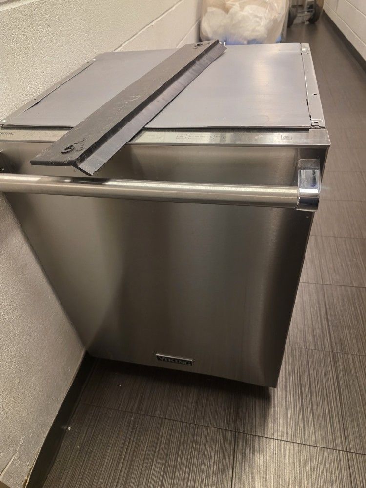 Viking Dishwasher 