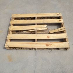 Wooden Pallet - Small 38" x 28.5" x 5"