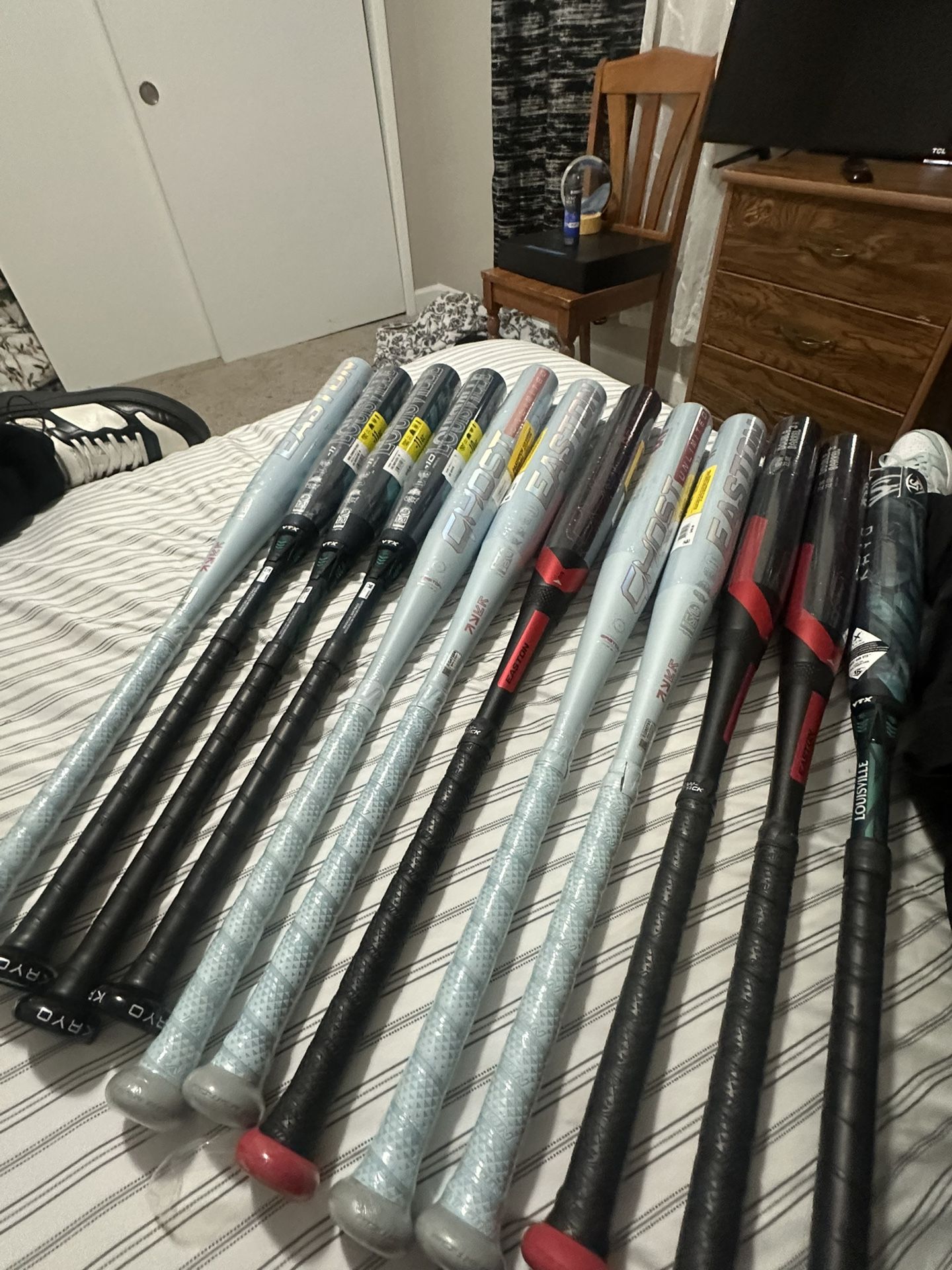 bats i sold this ones i have more text me for more information