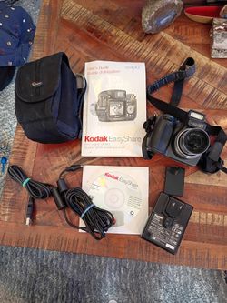 Kodak EasyShare DX6490 Digital Camera Bundle