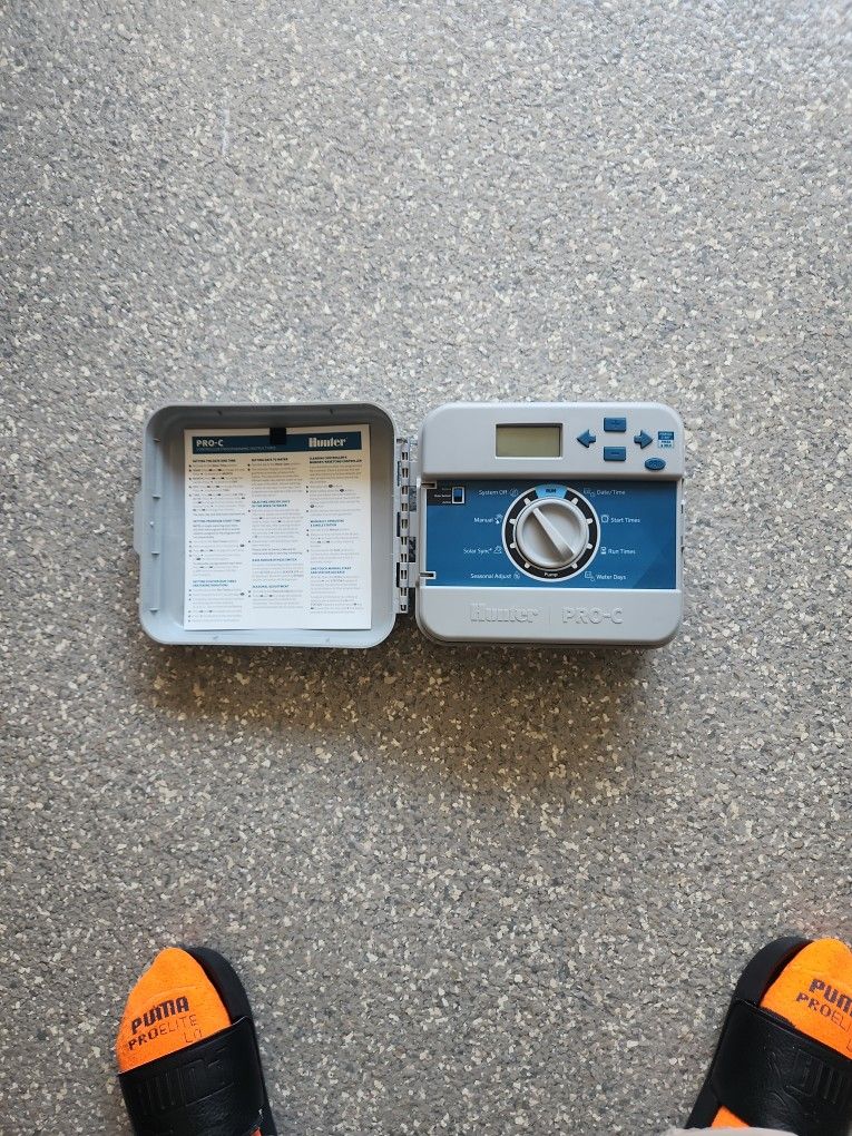 Hunter Pro-C Sprinkler Controller PC-400i