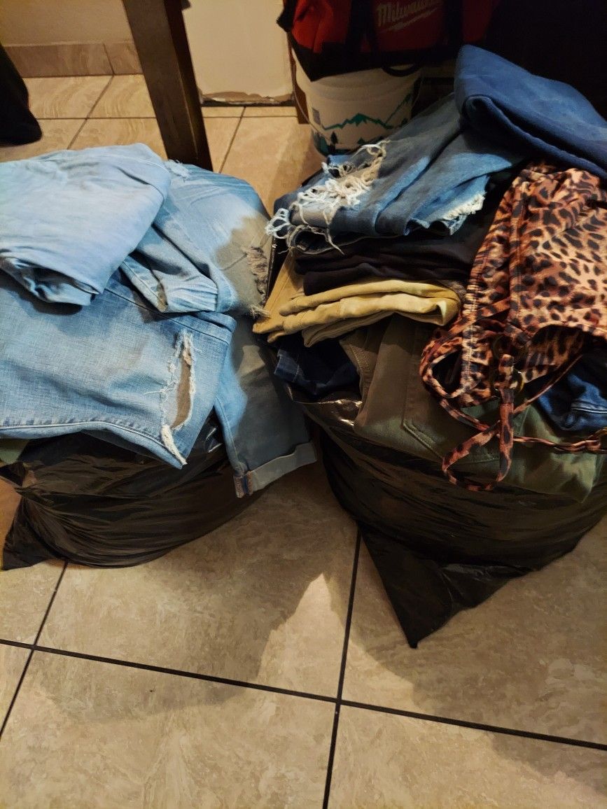 Vendo Lote De Ropa Para Mujer Zize M Y L Pantalones