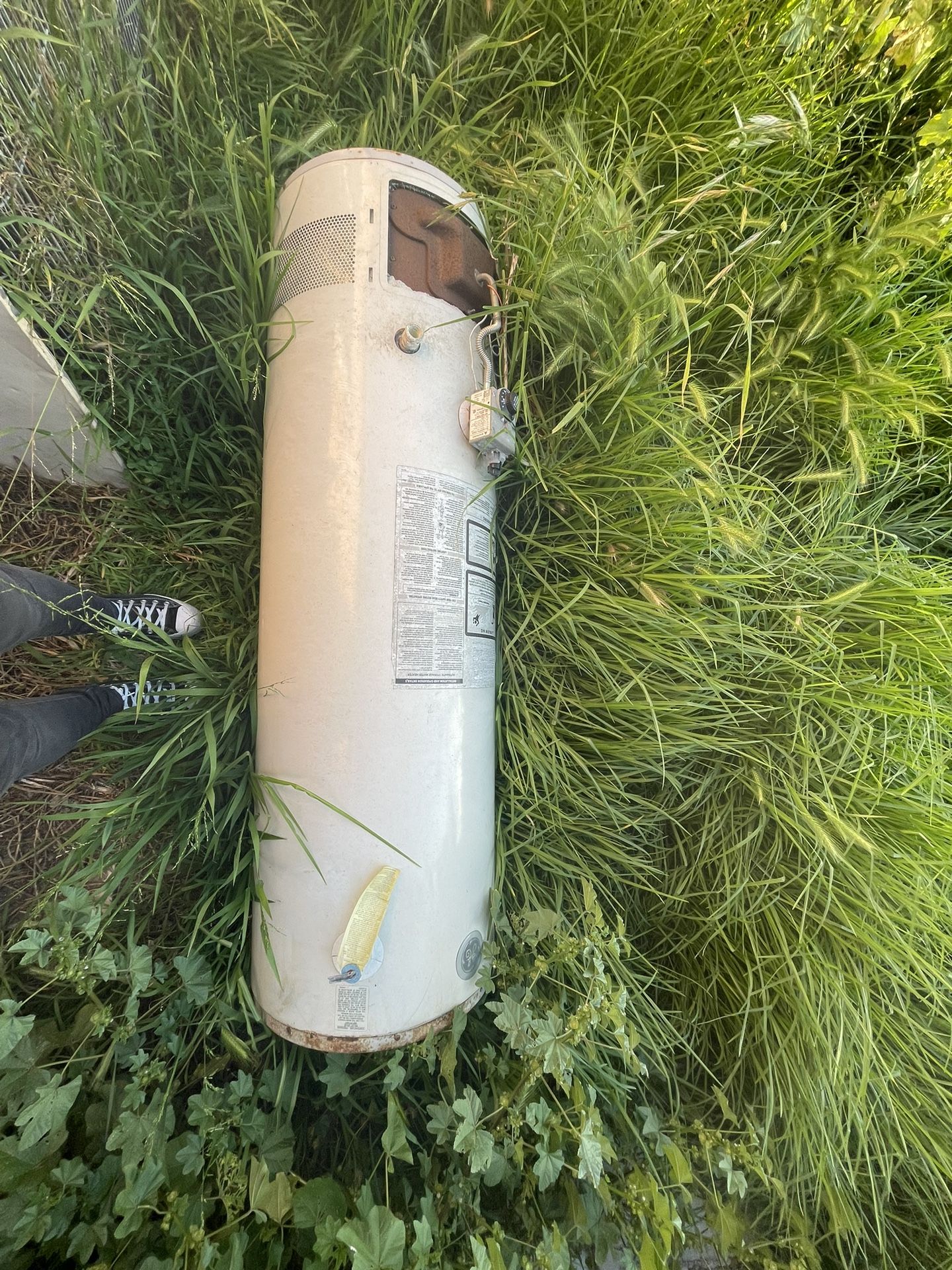 Free Water Heater (Pending Pickup)