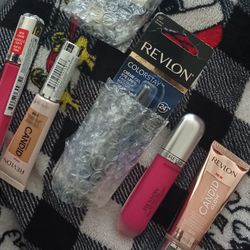 New & Packaged Makeup 🎀 $3 Each     Nuevos Y Empaquetados Maquillaje 🎀$3 Each