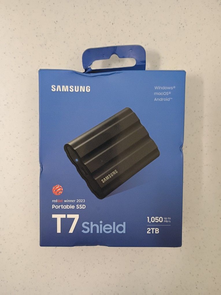 SAMSUNG T7 Shield Portable SSD 1050MB/s USB 3.2 2Tb H2O Proof