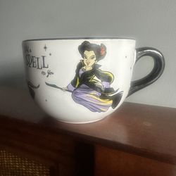 NWOT!  Hocus Pocus Sanderson Witch's large Cup Mug Soup bowl
