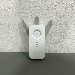 TP Link Wi-Fi Range Extender 