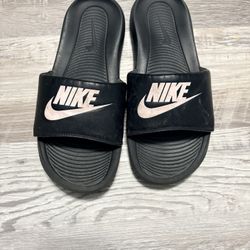 Women’s Nike Slides 