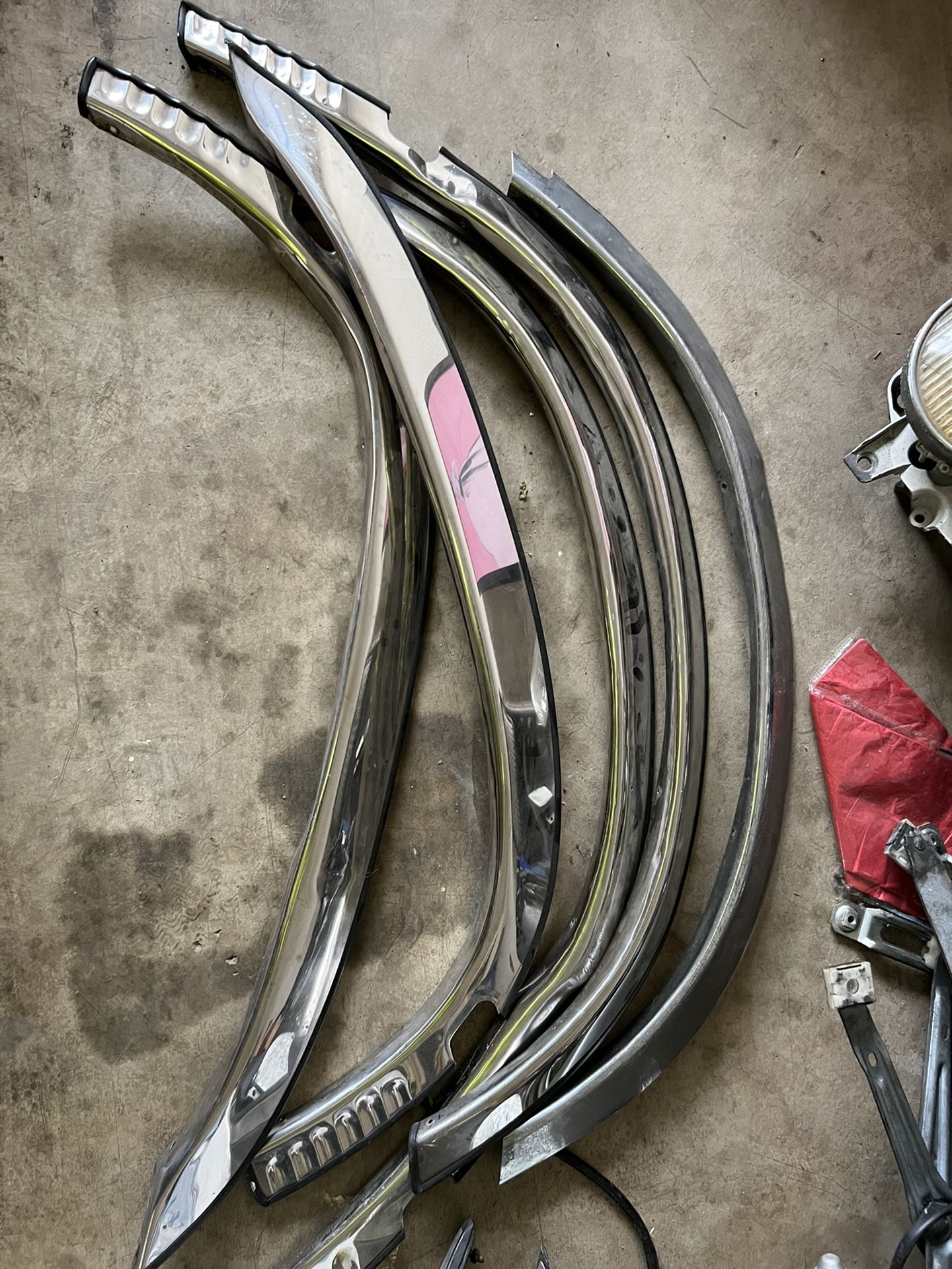 Mercedes 560 Sl Crome Flares Molding 