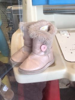 Girls pink leather fur trimmed boots size 6 $5
