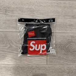 Supreme black Hanes socks, 6-12