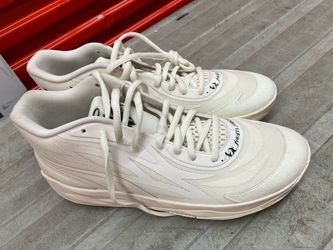 M.E.L .OWhite Low-Top Sneakers