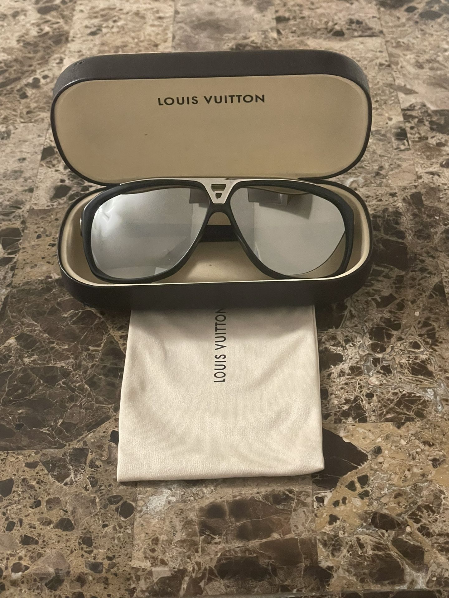 Louis Vuitton Men's Evidence Sunglasses, Men's Accessories