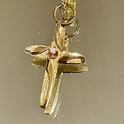 14KT  GOLD Cross With Diamond Pendant 