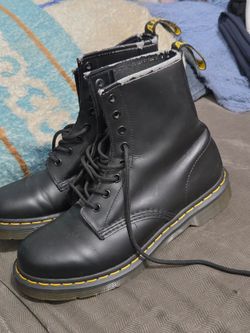 Lady Doc martens boots 1460