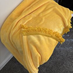 Yellow Soft Throw Blanket 