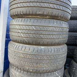 205 55 16 Vendo Un Set De Llantas Usadas En Excelente Condición Marca Michelin 