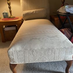 Ivory Fainting Couch Lounge 