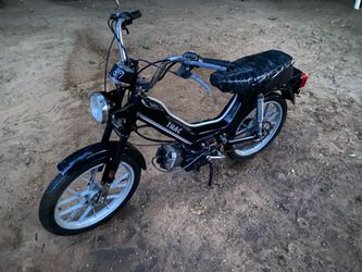 MOTO CLASSICA AÑO 1985 TRABAJA PERO NESESITA LIMPIAR CARBURADOR Y TANQUE