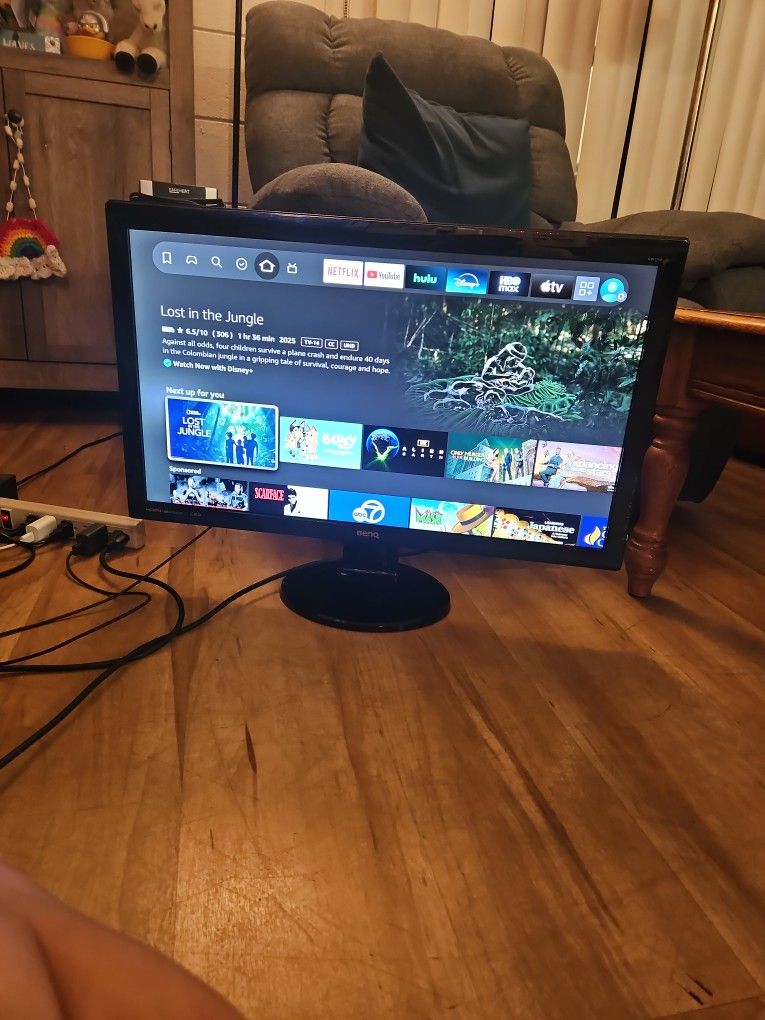 1080p - 27" Wide screen HD LCD Monitor
