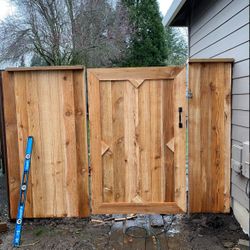 WOODEN GATE 4’x6’. 