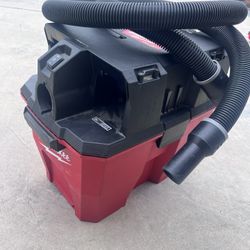 Milwaukee Vacuum, dewalt Laser, Milwaukee Batteries 