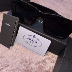 PRADA SUNGLASSES 😎 