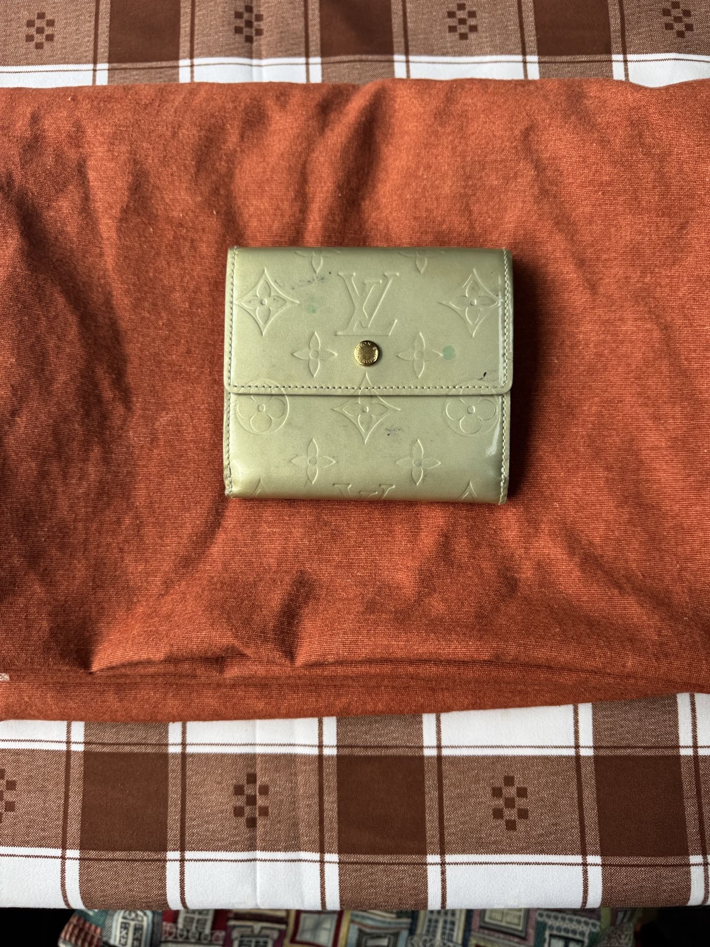 Louis Vuitton Vernis Wallet