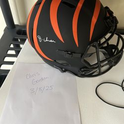 Signed NFL Memorabilia 