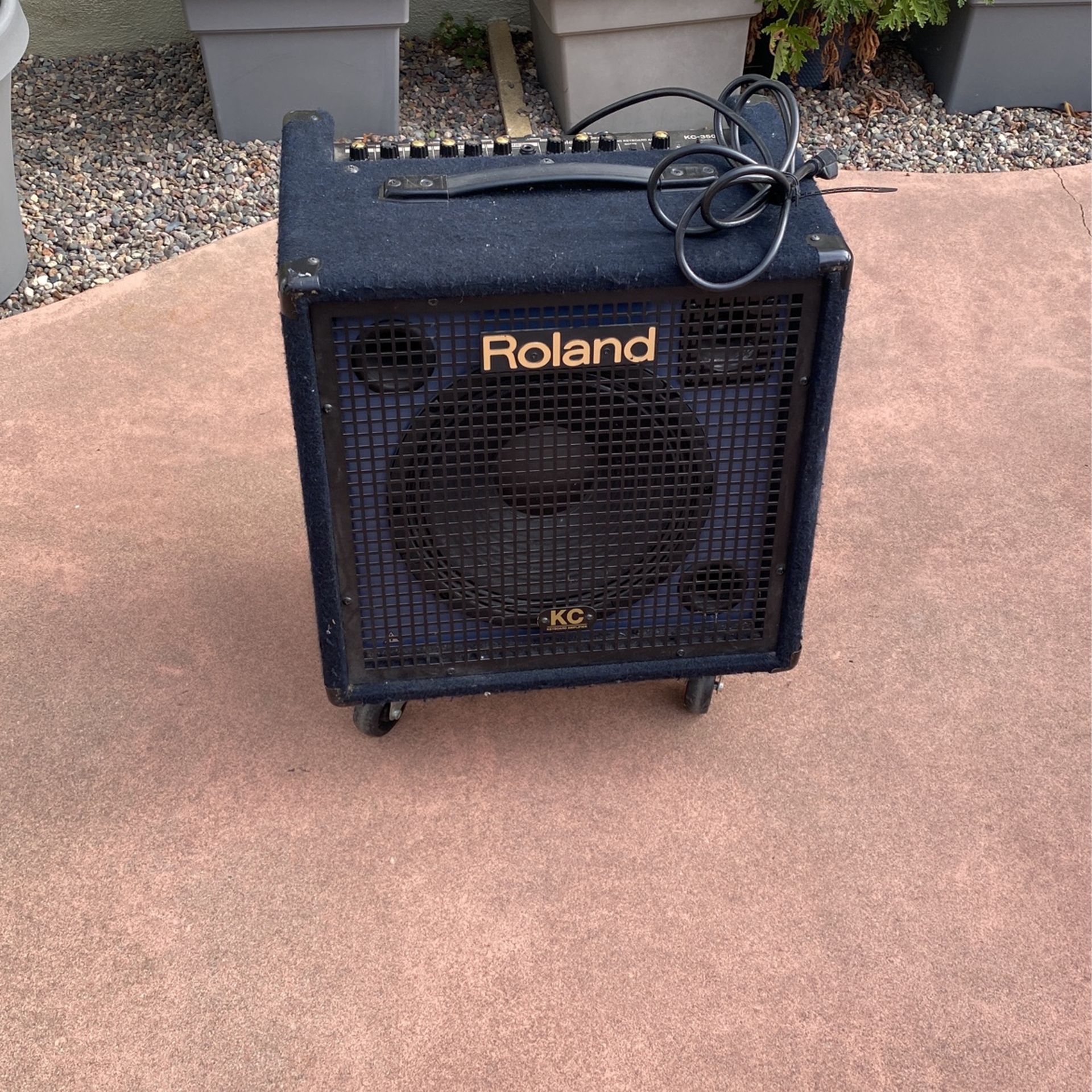 Roland KC-350 Keyboard Amplifier