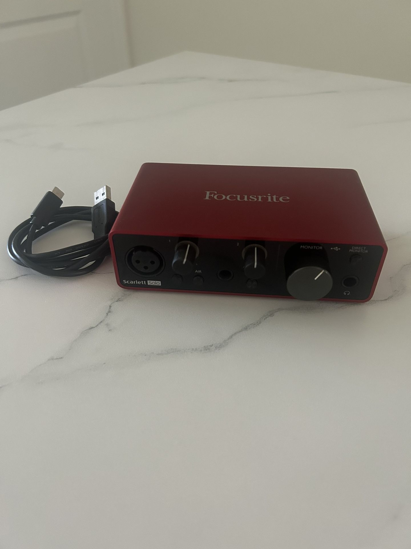 Focusrite Scarlett Solo (3rd Gen) USB Audio Interface – Great Condition